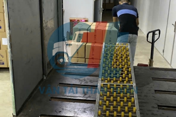 Vận chuyển hàng hóa khu công nghiệp từ TP.HCM đi tỉnh