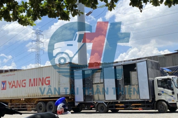 Vận chuyển hàng hóa bằng xe 6m