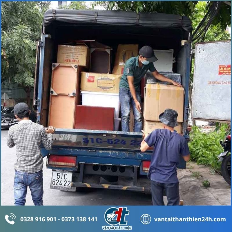 Giao hàng tới khách nhận